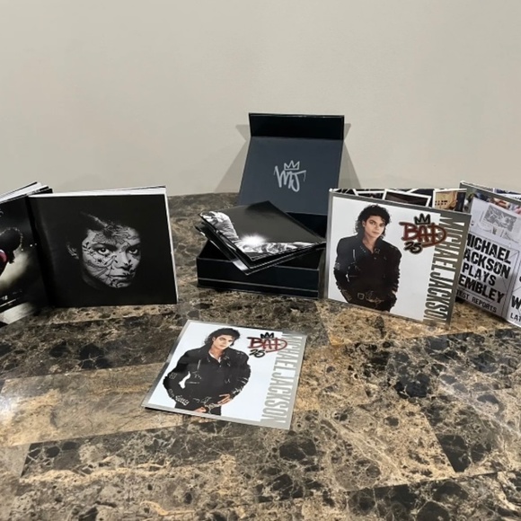 Michael Jackson BAD: 25th Anniversary Deluxe Edition - Picture 1 of 12